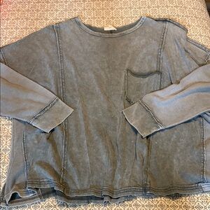 Easel Gray Long Sleeve Top